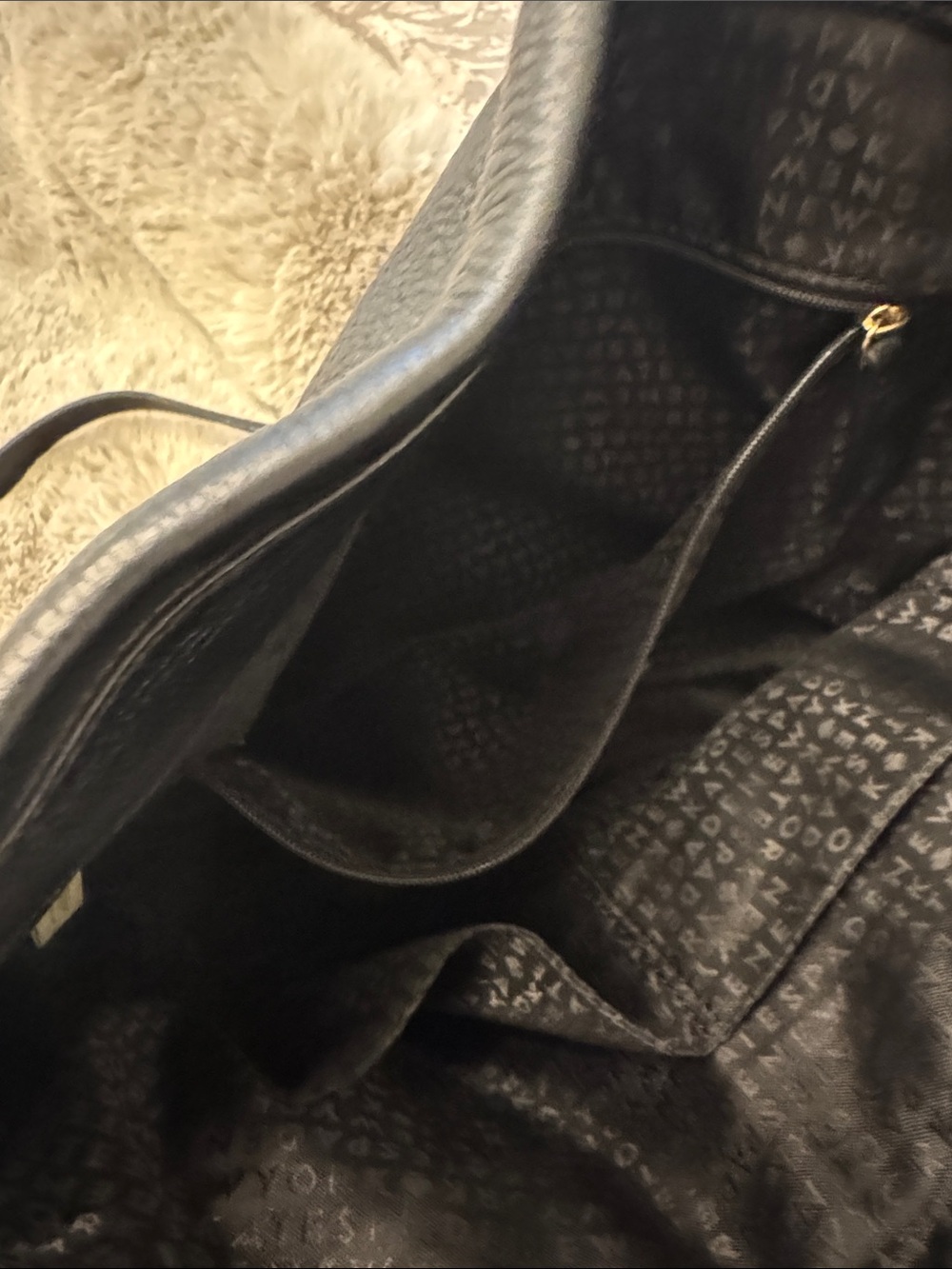 Kate Spade Chester Street Michaela Leather Hobo..PRISTINE CONDITION - Picture 7 of 10